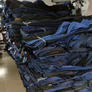 jeans & mixed clothing liquidation pallets